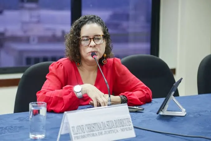 Promotora repreende fala sobre Deus em abertura de evento e alega inconstitucionalidade; Cristofobia ?